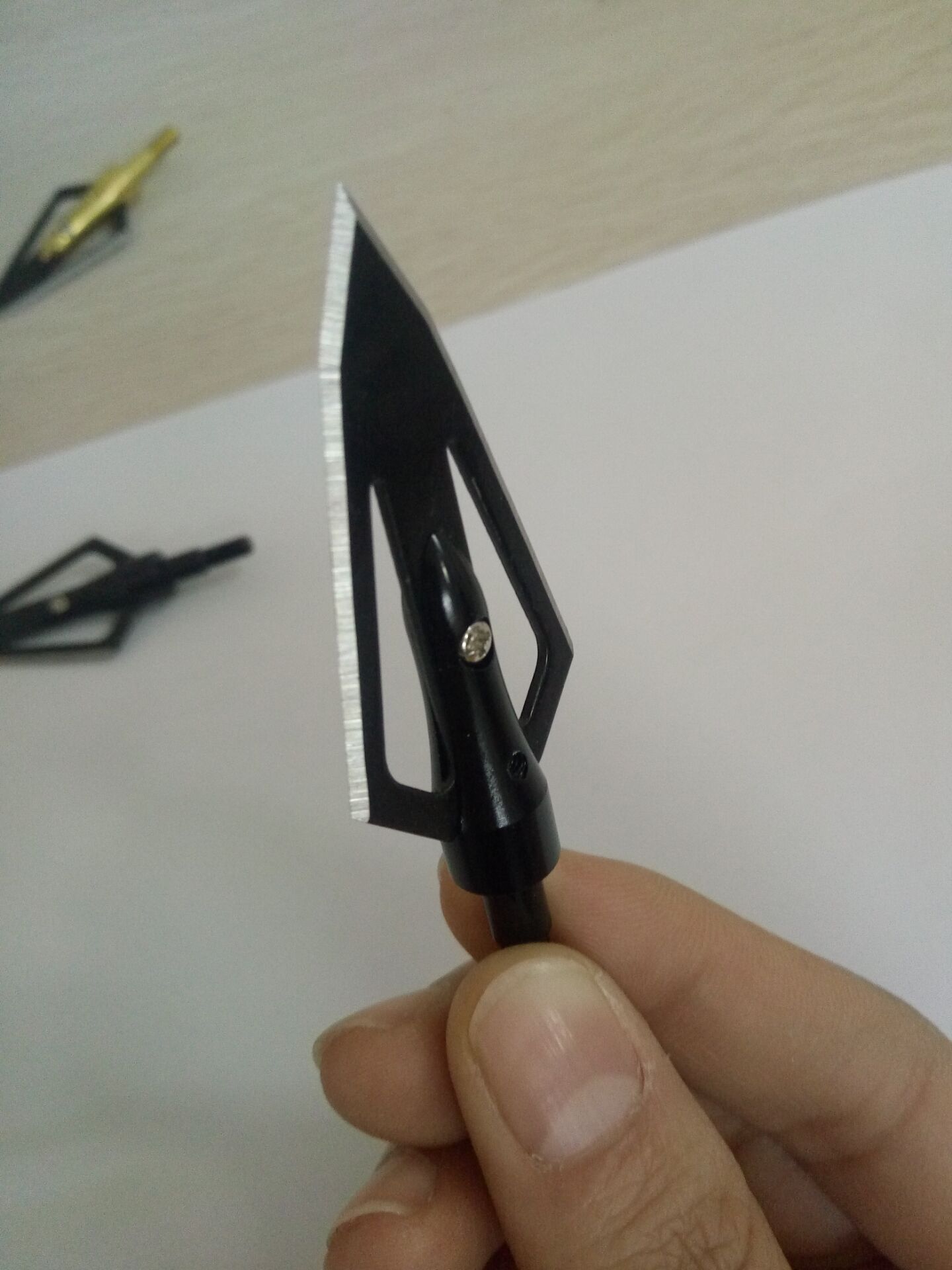 Black archery arrowheads for arrows