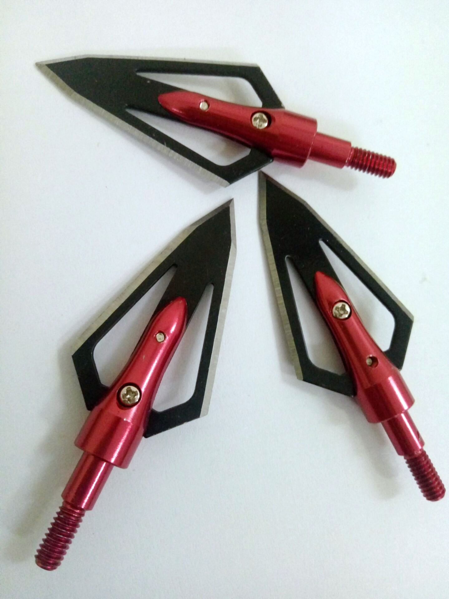 red arrowheads for archery arrows